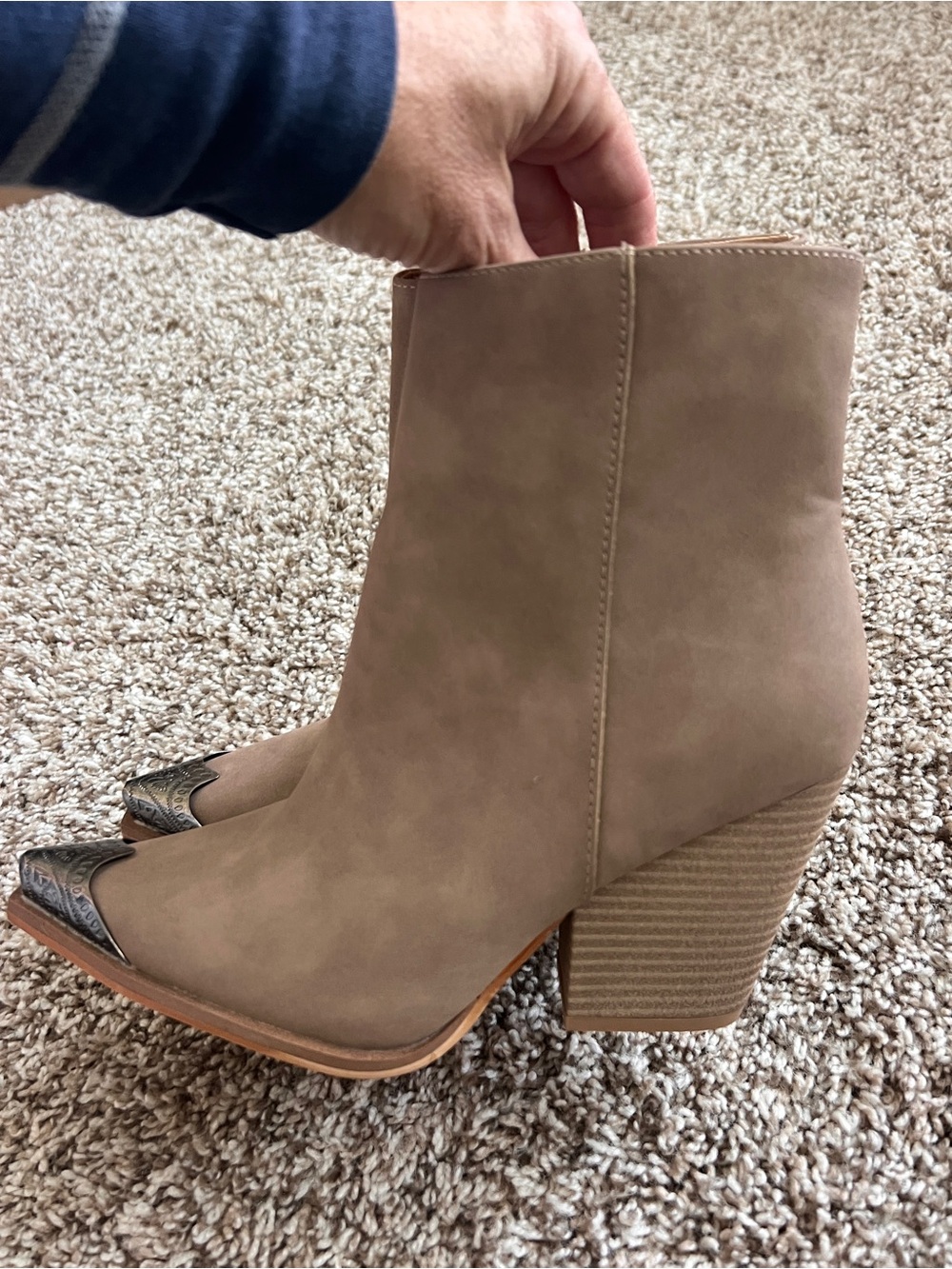 NWOT! Oasis Society Taupe Leather Block Heel Ankle Boots with Metal Toe - Picture 4 of 10